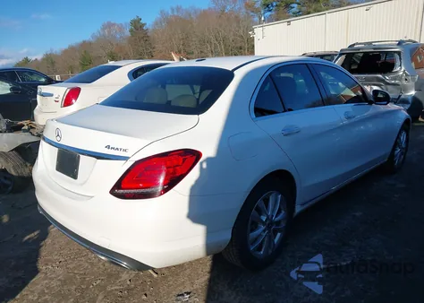 2019 Mercedes-Benz C 300 4Matic z USA, uszkodzony, nr VIN WDDWF8EB6KR456039